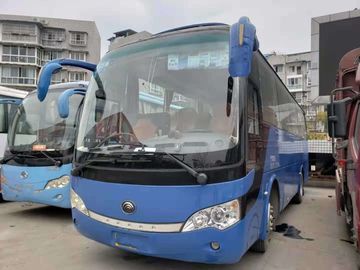39の座席2010年の青い旅行バス ホイールベースの4600mm使用されたYutongバス